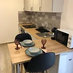 Varosi Menedek 아파트 베스프렘