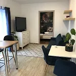 Varosi Menedek 아파트 베스프렘