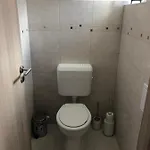 Varosi Menedek *