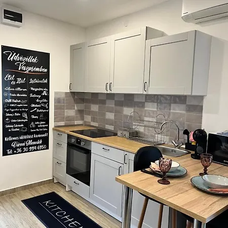 Apartment Varosi Menedek *