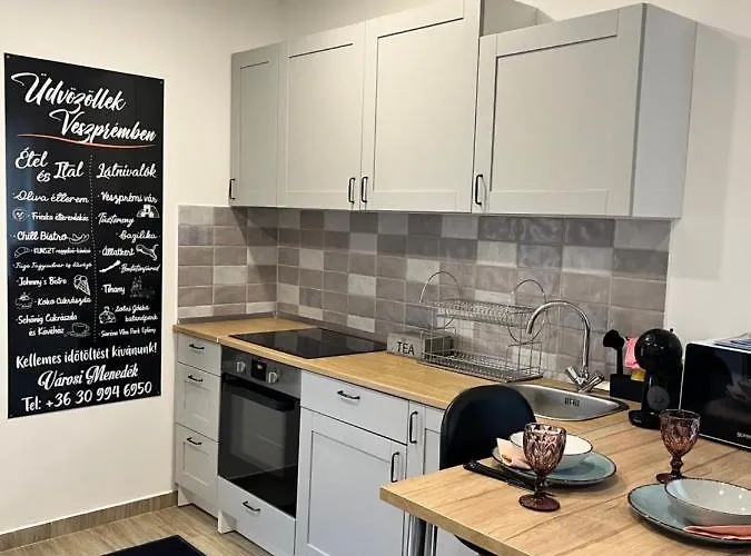 Apartamento Városi Menedék *