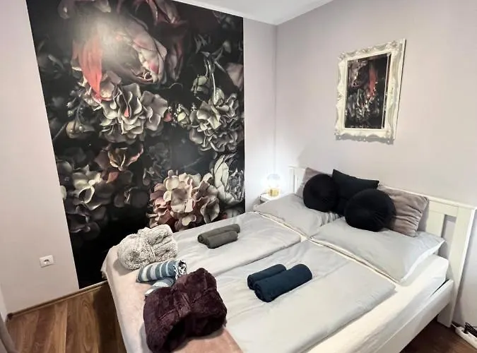 Varosi Menedek Apartmán *