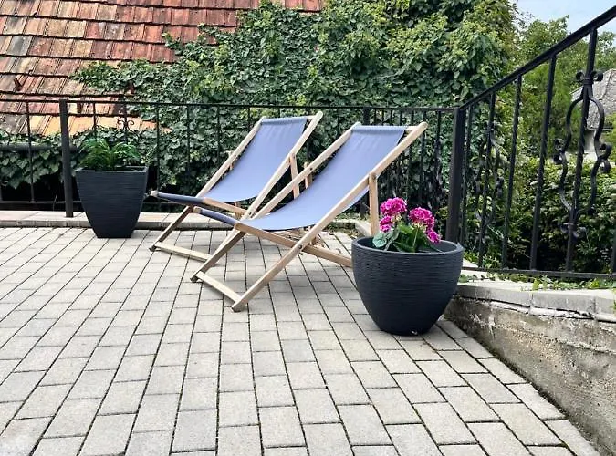 Varosi Menedek * Veszprém